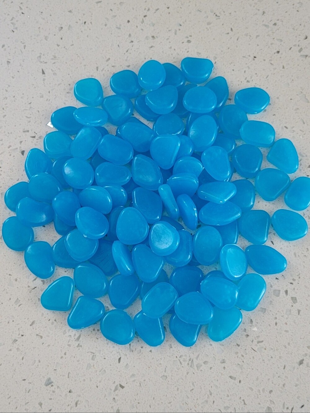 100PCS Glow in The Dark Pebbles Garden Glowing Rocks Fish Tank Luminous Stones